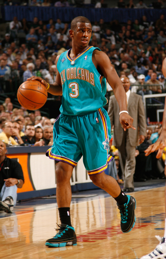 一位队员在 一位队员在