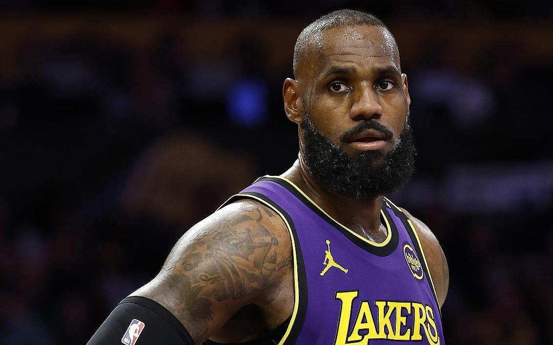 他的传球时 他的传球时